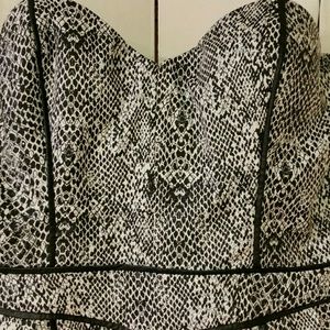 NWT Guess Strapless B&W Snake Tulip Dress